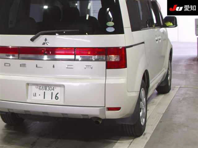 MITSUBISHI DELICA D5 2013