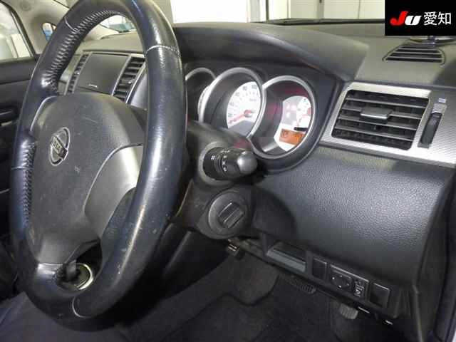 NISSAN TIIDA 2008