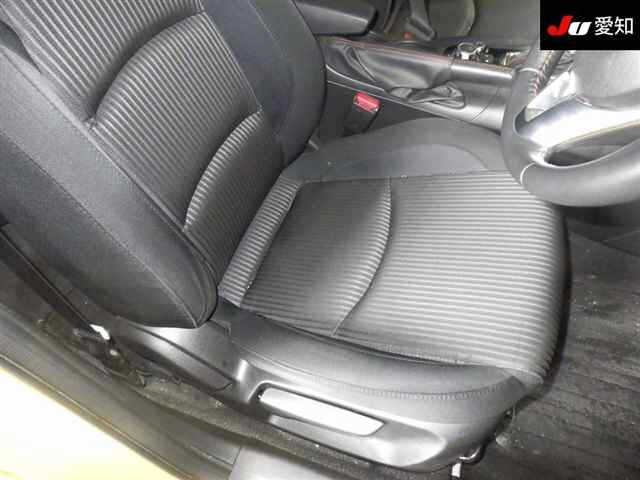MAZDA AXELA 2014