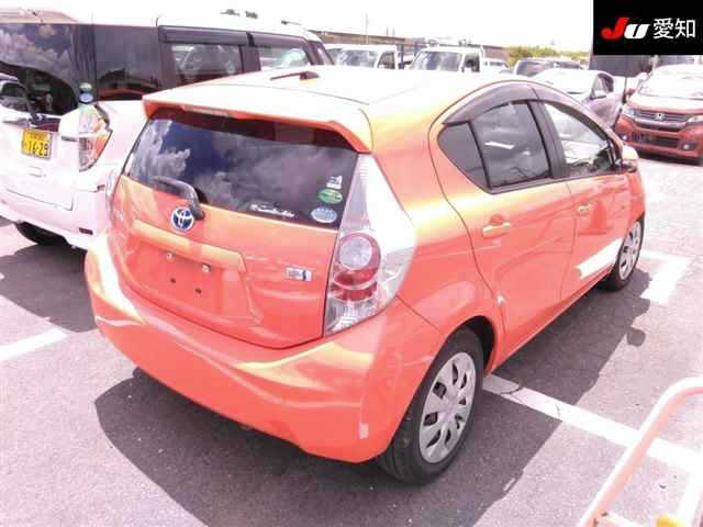 TOYOTA AQUA 2012