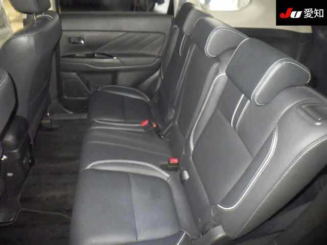 MITSUBISHI OUTLANDER PHEV 2017