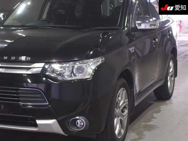 MITSUBISHI OUTLANDER PHEV 2015