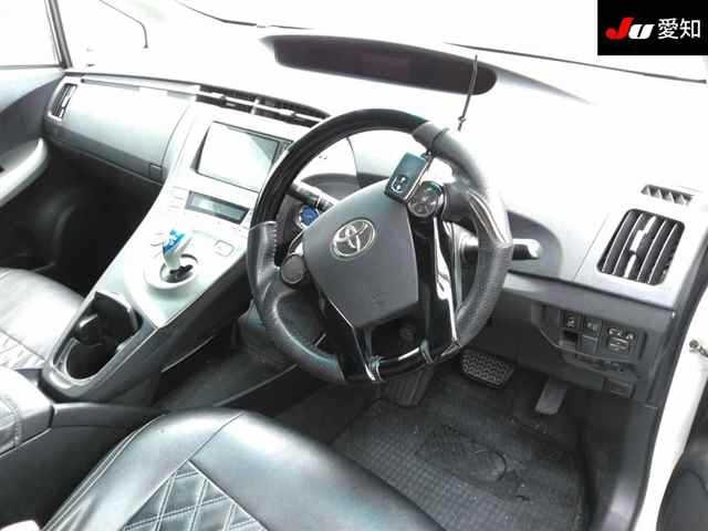 TOYOTA PRIUS 2012