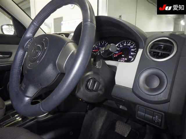MAZDA VERISA 2012