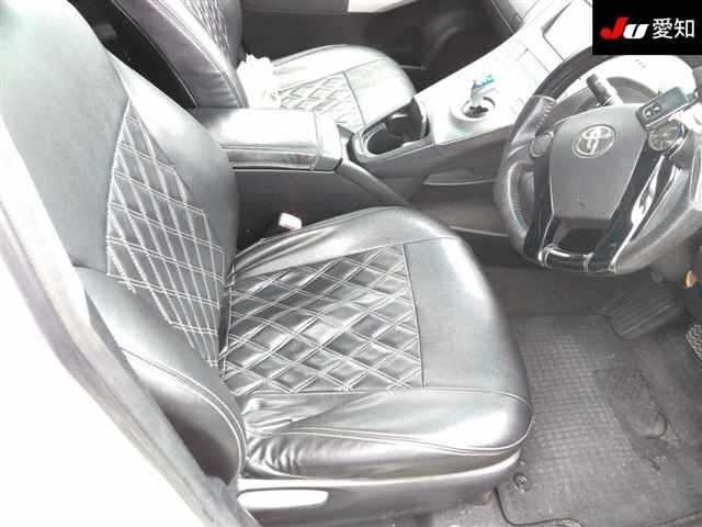 TOYOTA PRIUS 2012