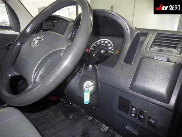 TOYOTA TOWN ACE VAN 2016