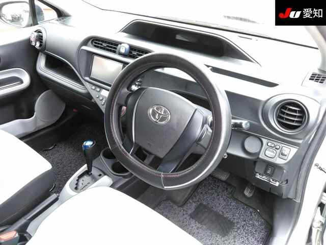 TOYOTA AQUA 2012