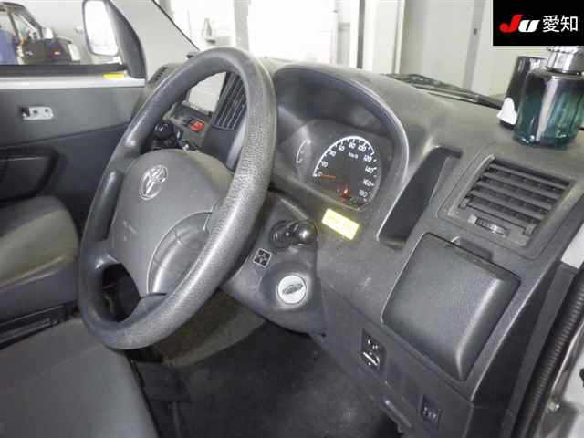 TOYOTA TOWN ACE VAN 2009