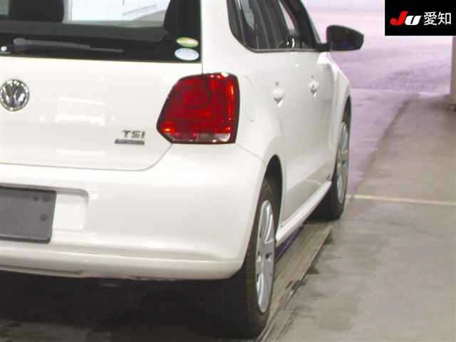 VOLKSWAGEN POLO 2014