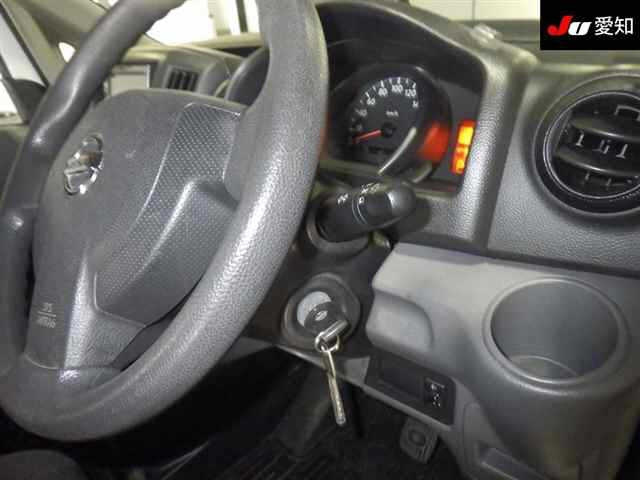 NISSAN NV200 2013