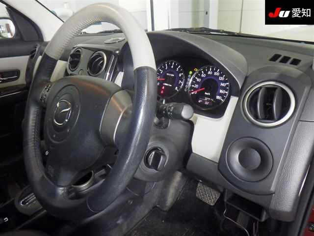 MAZDA VERISA 2013