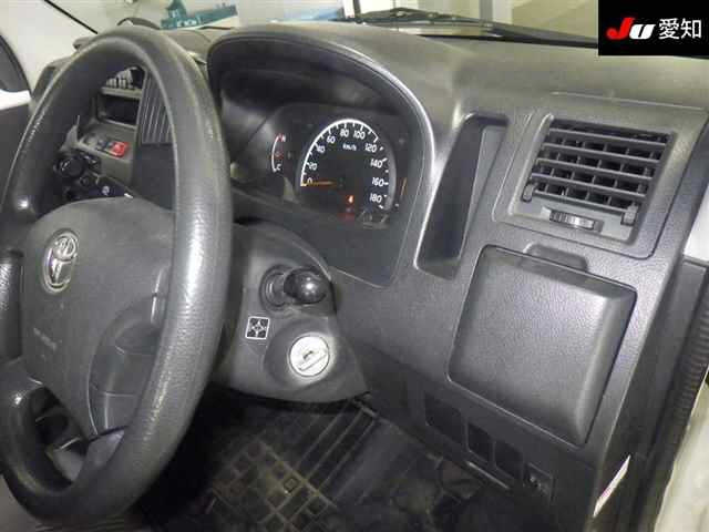 TOYOTA TOWN ACE VAN 2011
