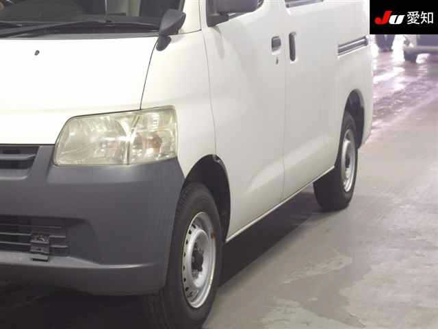 TOYOTA TOWN ACE VAN 2011