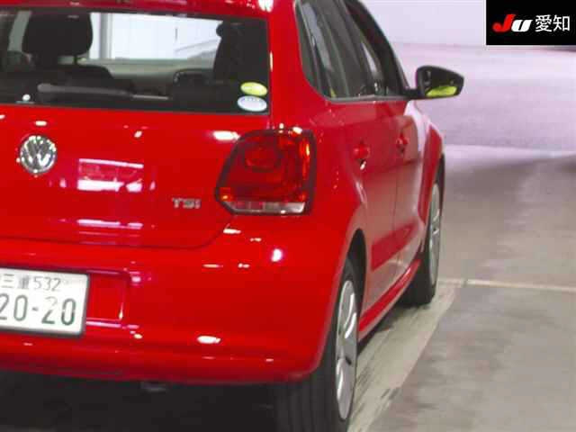 VOLKSWAGEN POLO 2011