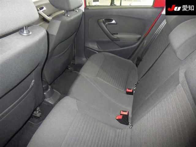 VOLKSWAGEN POLO 2011