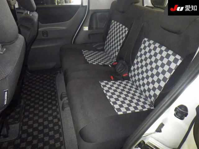 MITSUBISHI DELICA D2 2012