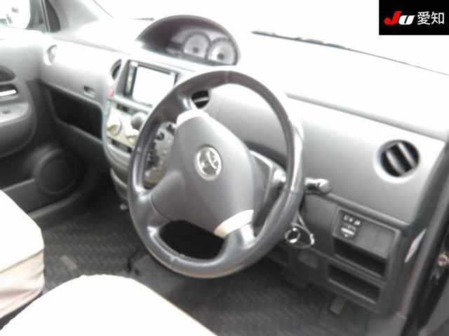 TOYOTA SIENTA 2012
