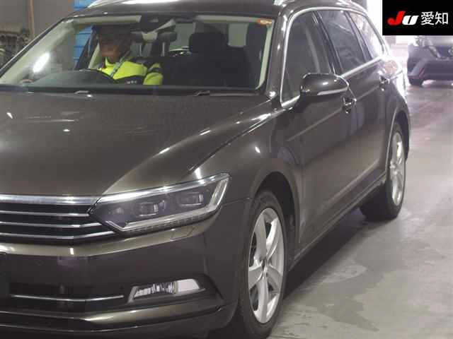 VOLKSWAGEN PASSAT VARIANT 2016