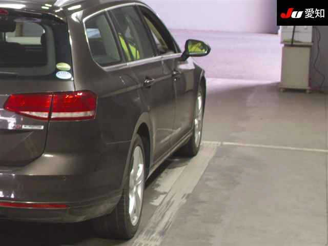 VOLKSWAGEN PASSAT VARIANT 2016