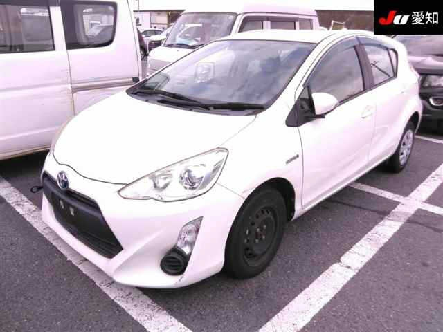 TOYOTA AQUA 2016