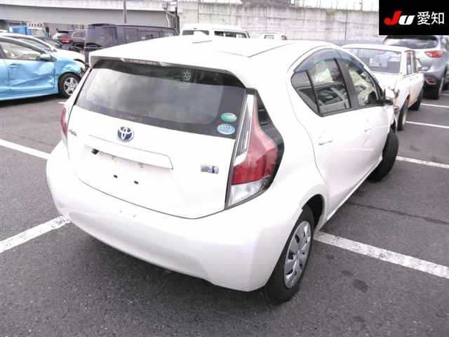 TOYOTA AQUA 2016