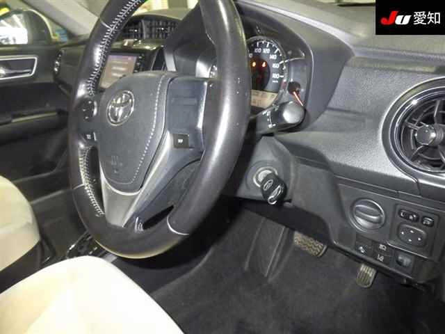 TOYOTA COROLLA AXIO 2015