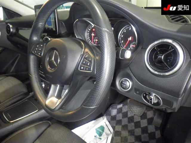 MERCEDES BENZ CLA CLASS 2017