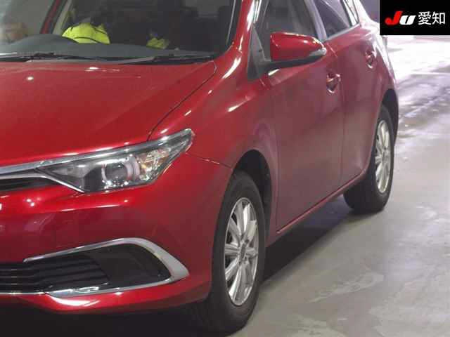 TOYOTA AURIS 2015