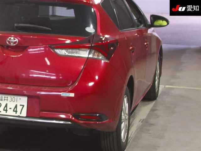 TOYOTA AURIS 2015