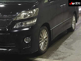 TOYOTA VELLFIRE 2013
