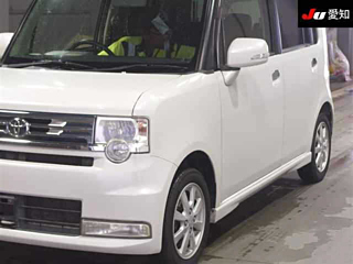 TOYOTA PIXIS SPACE 2012