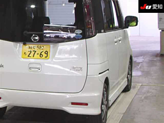 NISSAN ROOX 2010