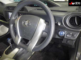 TOYOTA AQUA 2012