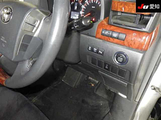 TOYOTA VELLFIRE 2009