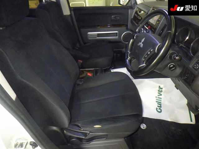 MITSUBISHI DELICA D5 2014