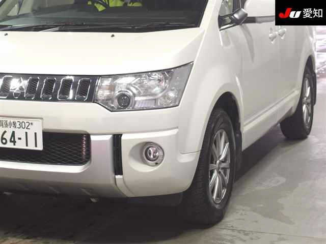 MITSUBISHI DELICA D5 2014