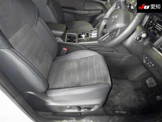 MITSUBISHI OUTLANDER PHEV 2024