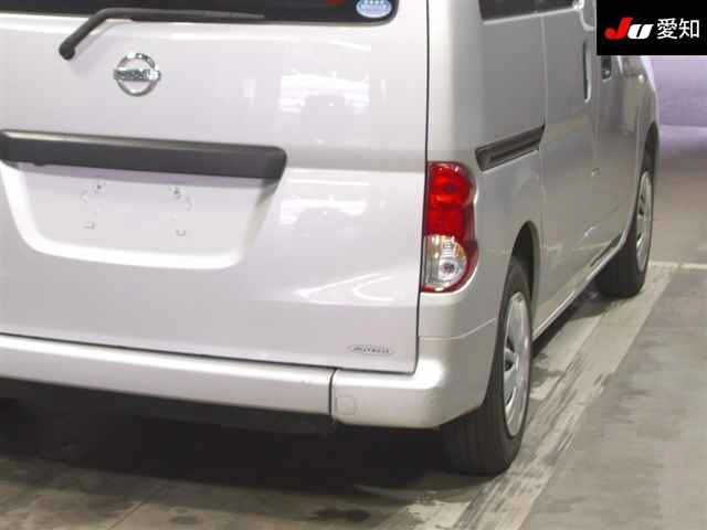 NISSAN NV200 2013