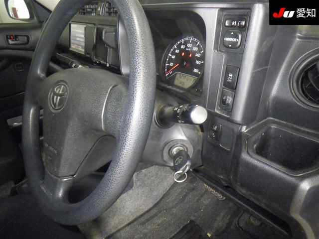 TOYOTA SUCCEED 2020