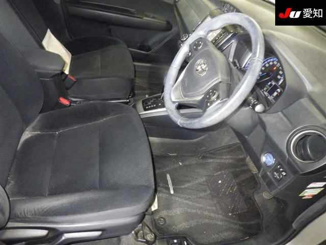 TOYOTA COROLLA AXIO 2015