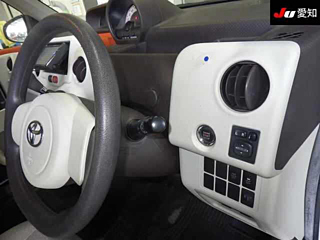 TOYOTA PORTE 2013