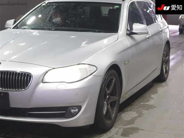 BMW 5 SERIES 2011