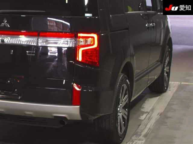 MITSUBISHI DELICA D5 2023