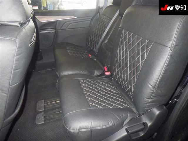 MITSUBISHI DELICA D5 2023