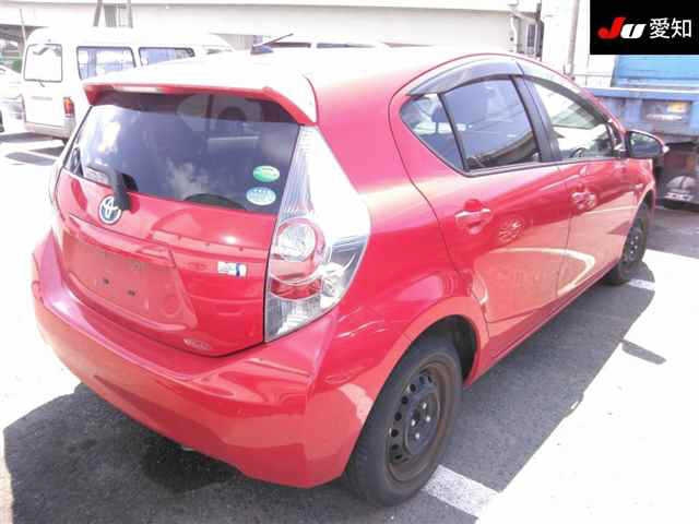 TOYOTA AQUA 2013