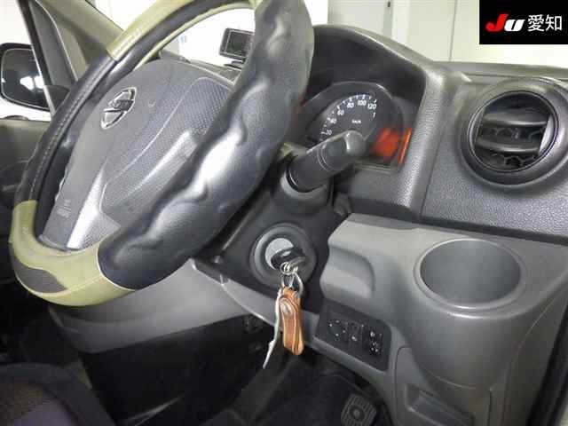 NISSAN NV200 2010
