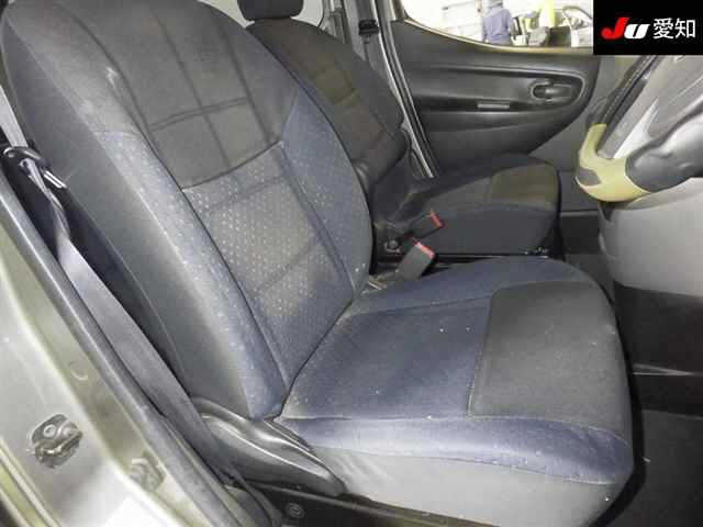 NISSAN NV200 2010