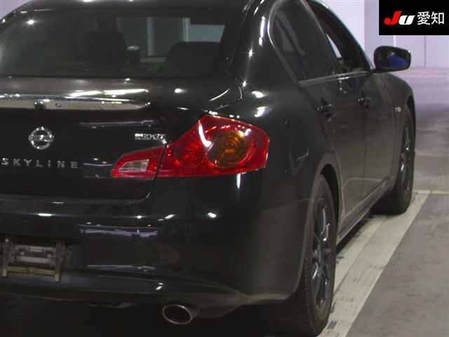 NISSAN SKYLINE 2010