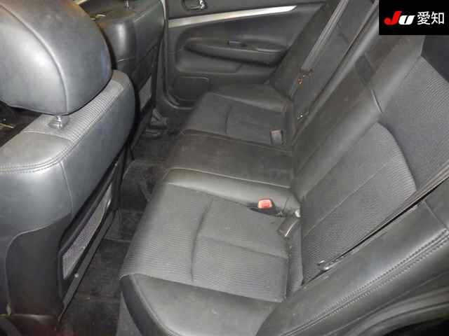 NISSAN SKYLINE 2010