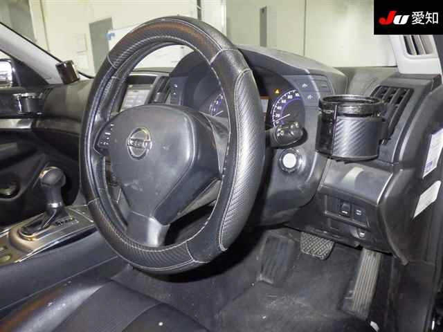 NISSAN SKYLINE 2010